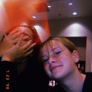 Meet your Posher, Gwynne